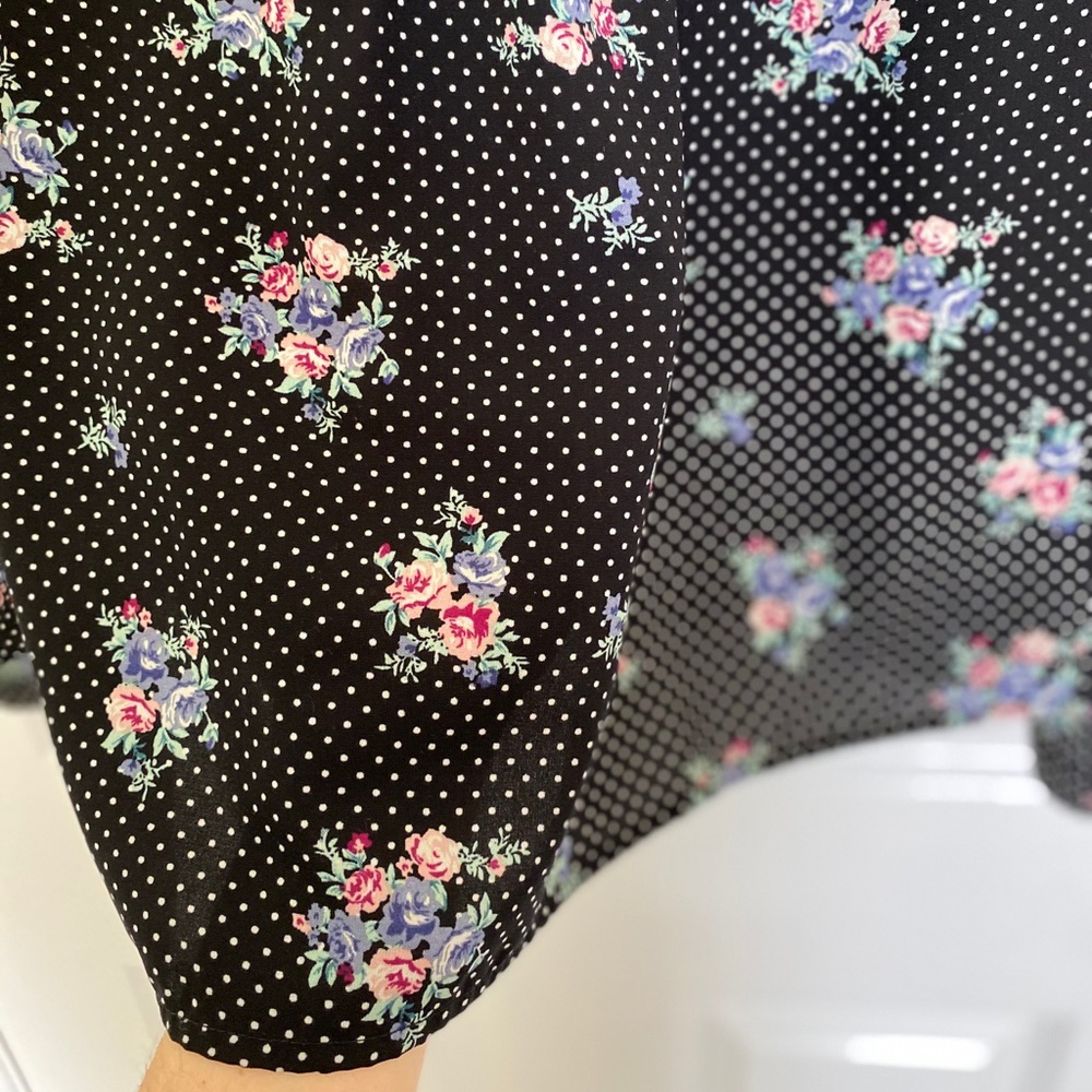 Black floral printed blouse!